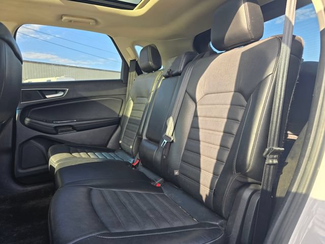 Used 2015 Ford Edge SEL w/ Equipment Group 201A AWD/4WD image 12