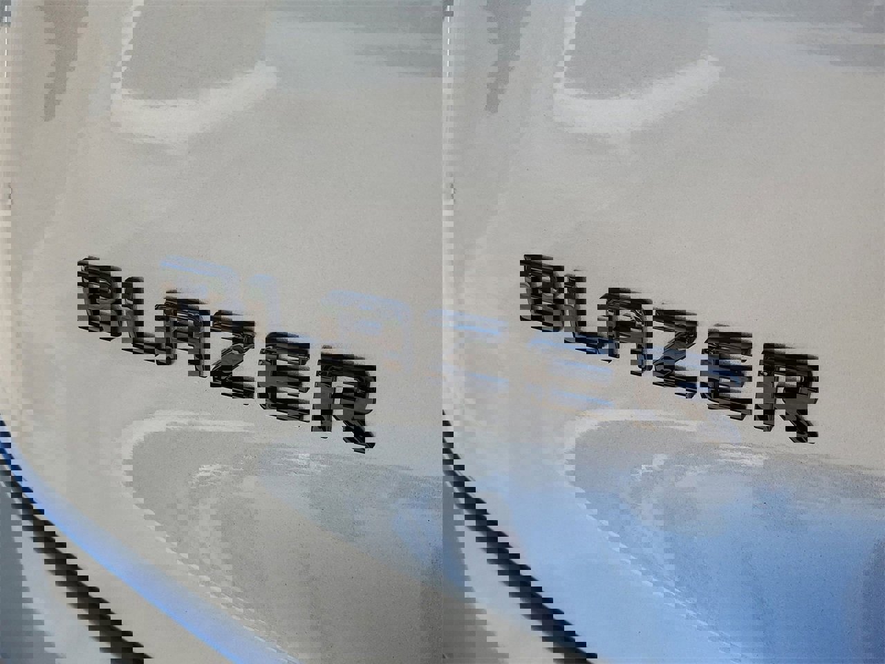 Used 2025 Chevrolet Blazer RS w/ Driver Confidence II Package image 6