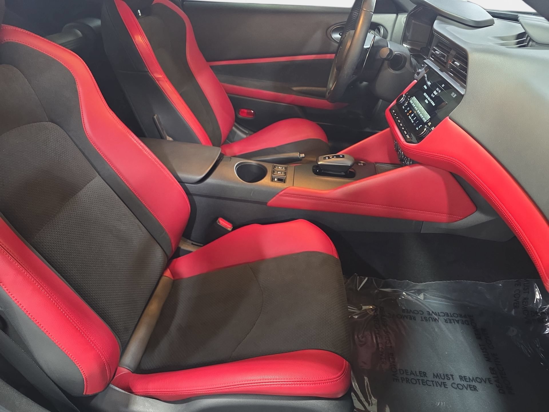 Used 2024 Nissan Z Performance w/ Floor Mat Package RWD image 10