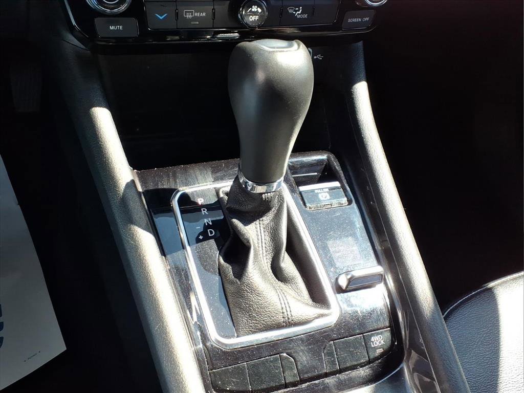 Used 2024 Jeep Compass Latitude image 22