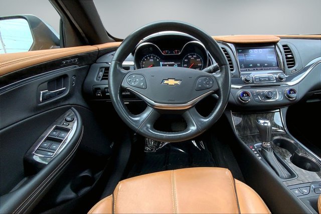 Used 2015 Chevrolet Impala LTZ FWD image 4