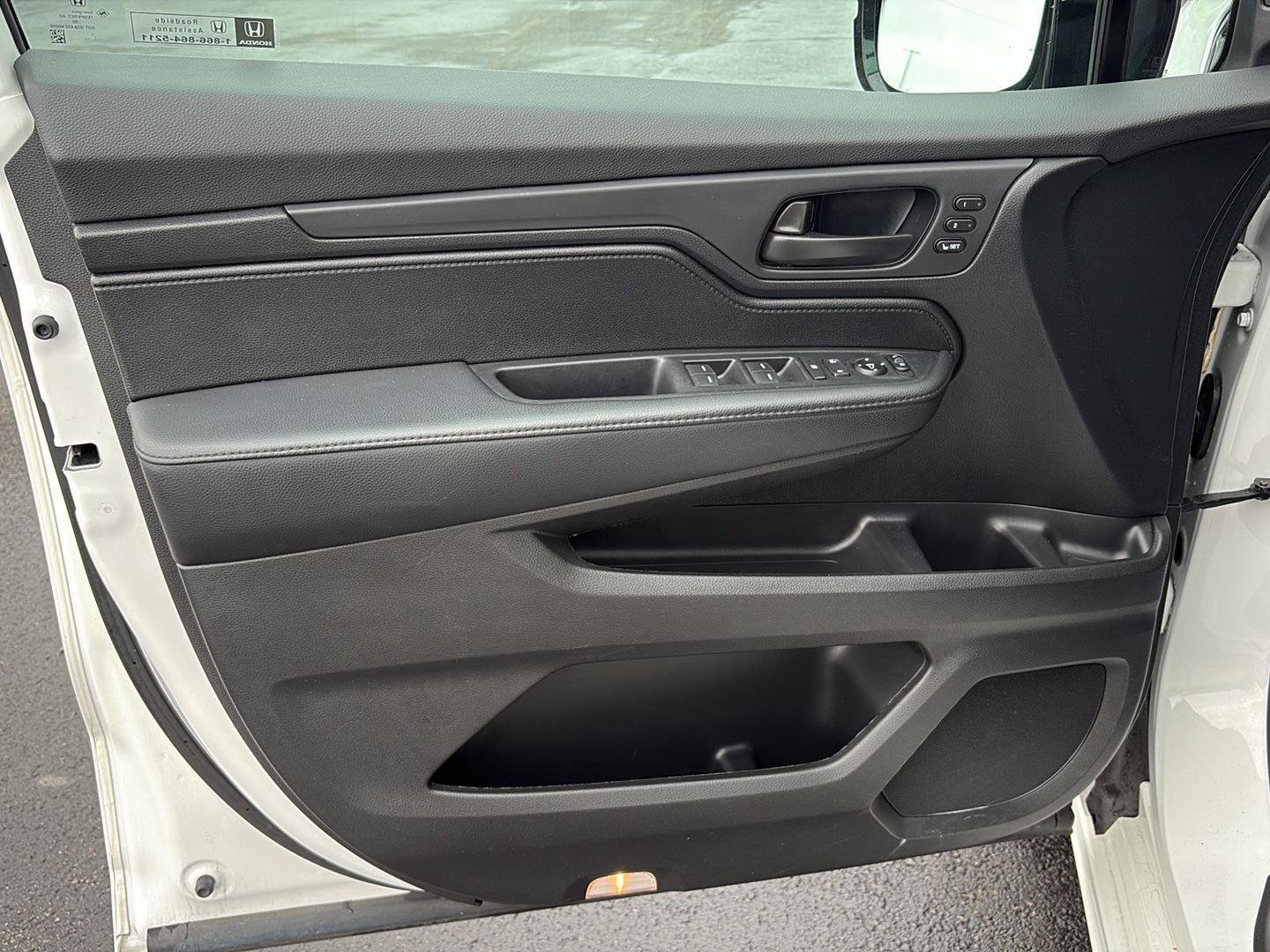 Used 2025 Honda Odyssey Sport-L image 10