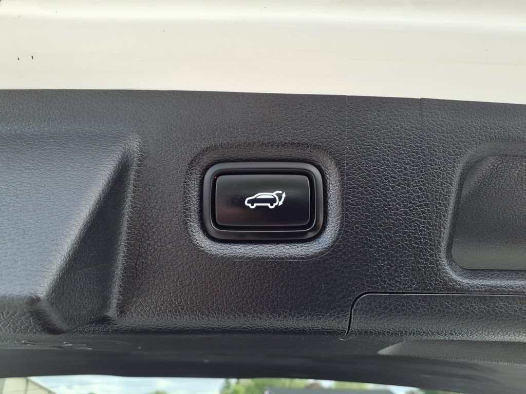 Used 2023 Hyundai Santa Fe Limited AWD/4WD image 25