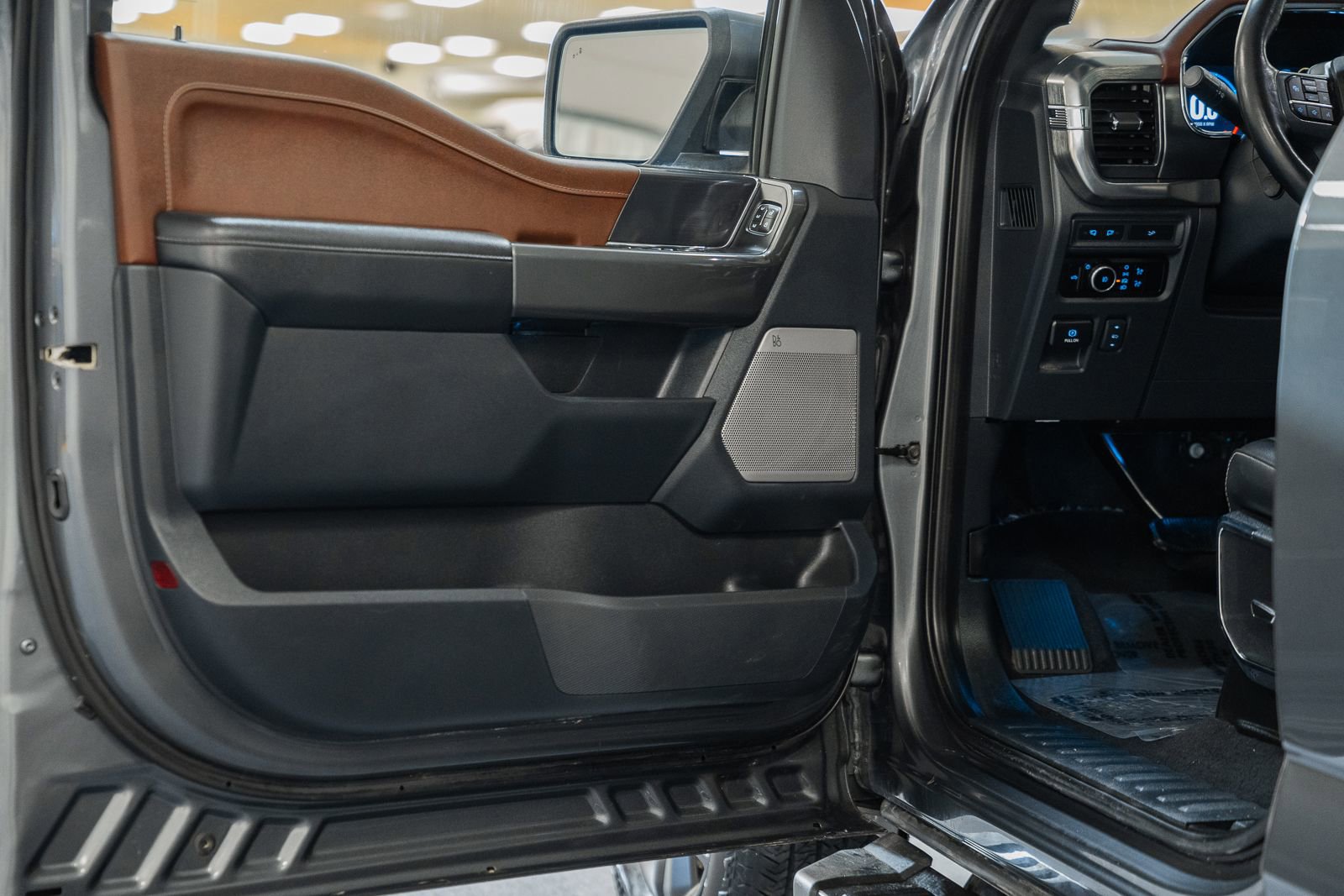 Certified 2023 Ford F150 Lariat w/ Equipment Group 502A High image 48