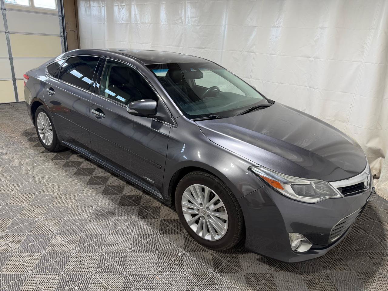 Used 2014 Toyota Avalon XLE Touring FWD image 10