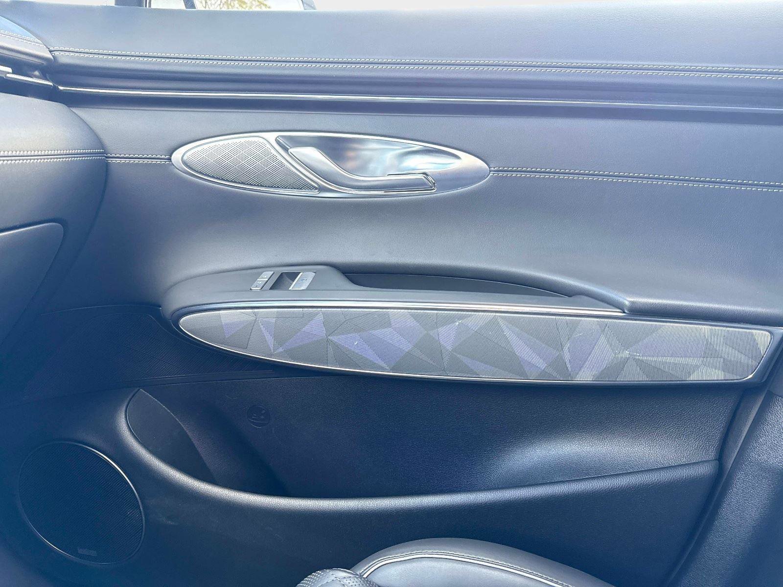 Used 2025 Genesis GV70 3.5T Sport w/ Sport Advanced Package image 22