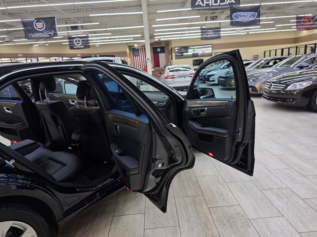 Used 2010 Mercedes-Benz E 350 Sedan image 14