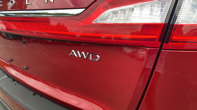 Used 2016 Lincoln MKX Reserve w/ Driver Assistance Package AWD/4WD image 30