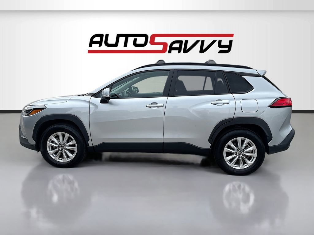 Used 2022 Toyota Corolla Cross LE w/ Black Badges Package (TMS) image 4