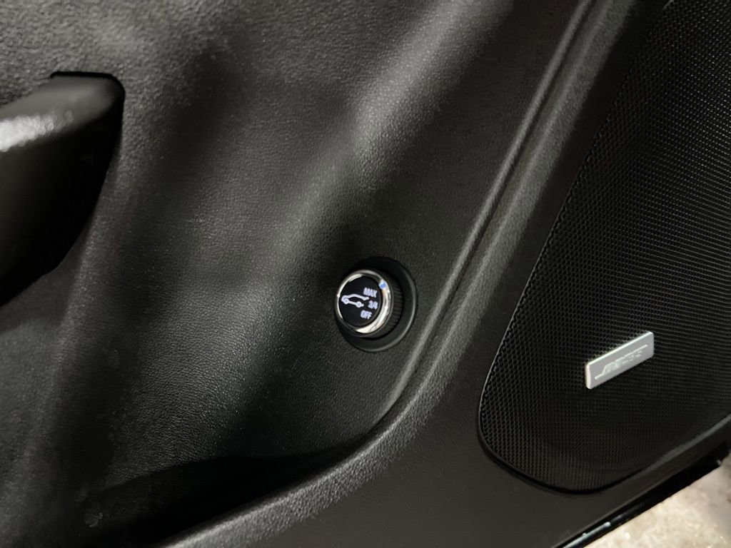 Used 2025 Chevrolet Blazer RS image 25