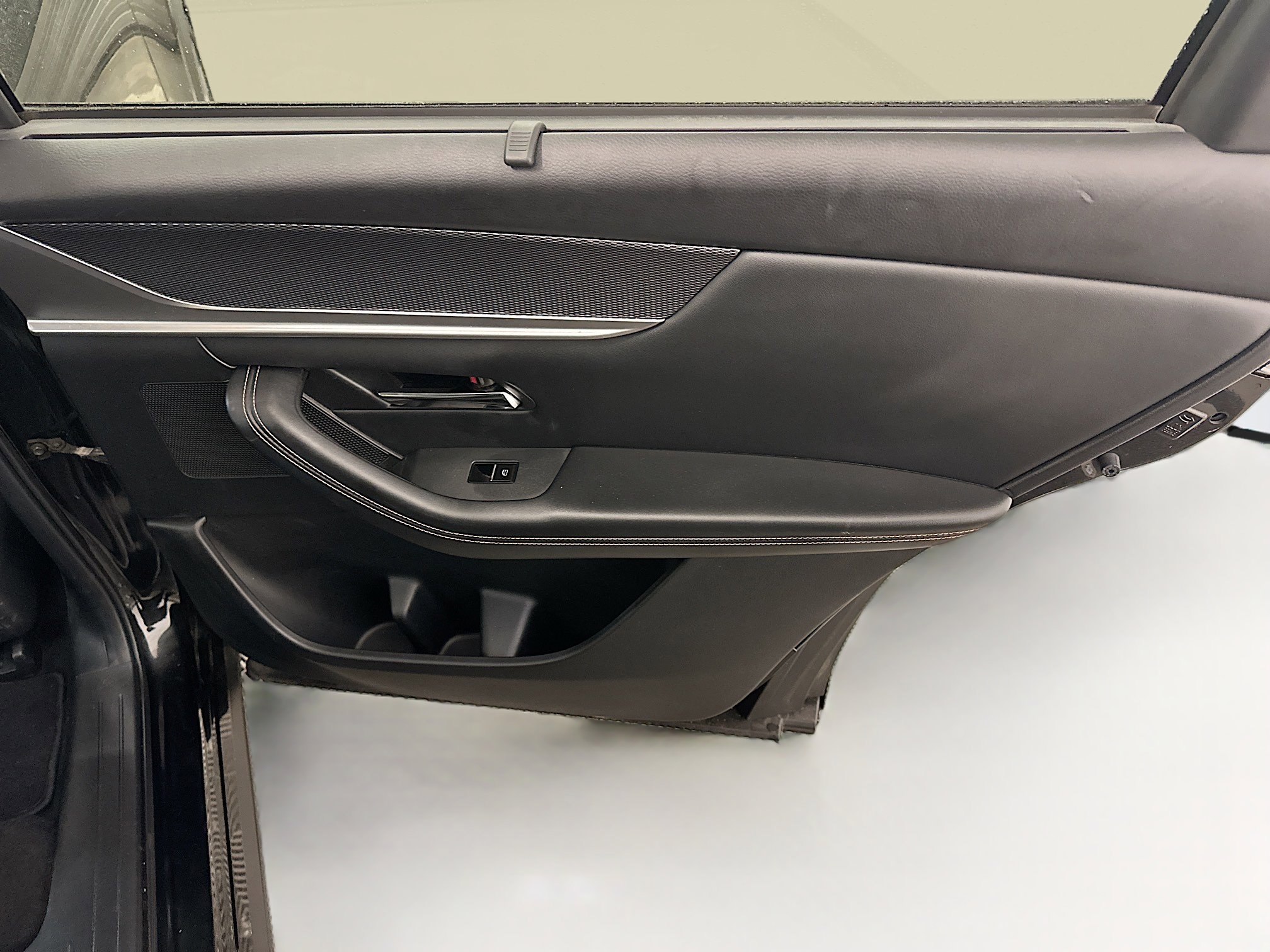 Used 2024 MAZDA CX-90 3.3 Turbo w/ Premium Package image 32