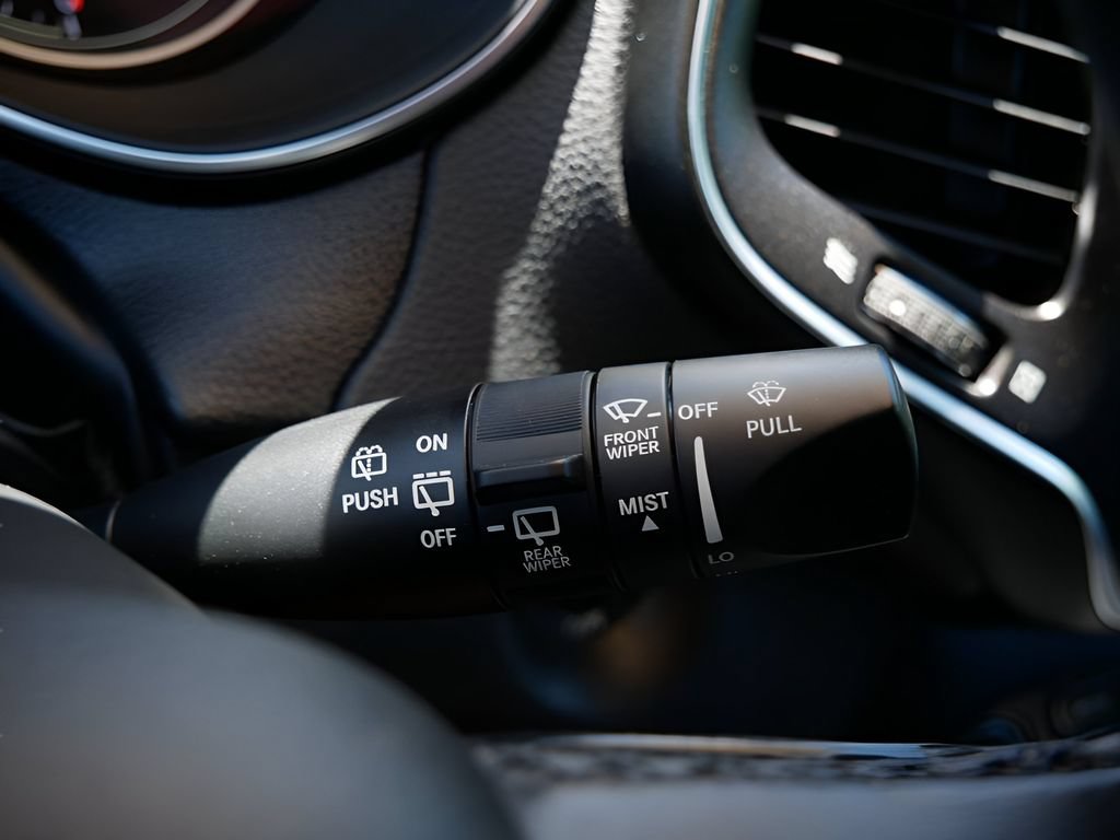 Used 2019 Jeep Cherokee Trailhawk AWD/4WD image 21