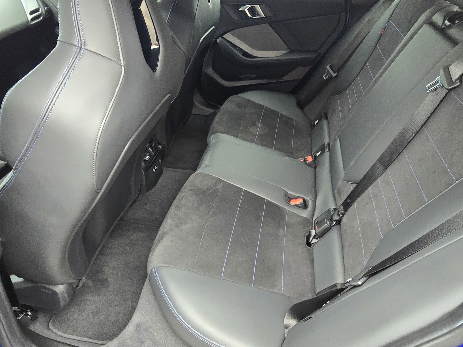 Used 2025 BMW M235i xDrive w/ M Performance Package image 16