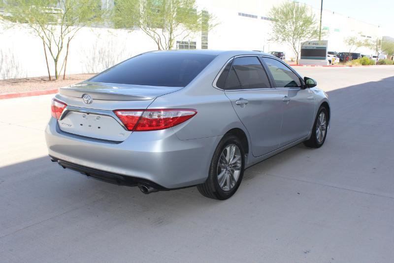Used 2017 Toyota Camry SE FWD image 5