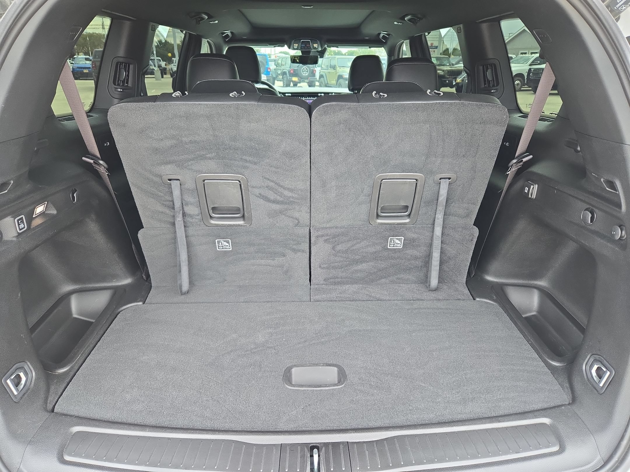 Used 2025 Jeep Grand Cherokee L Limited w/ Luxury Tech Group II RWD image 24