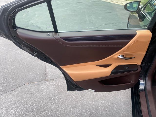 Used 2021 Lexus ES 350 Premium image 16