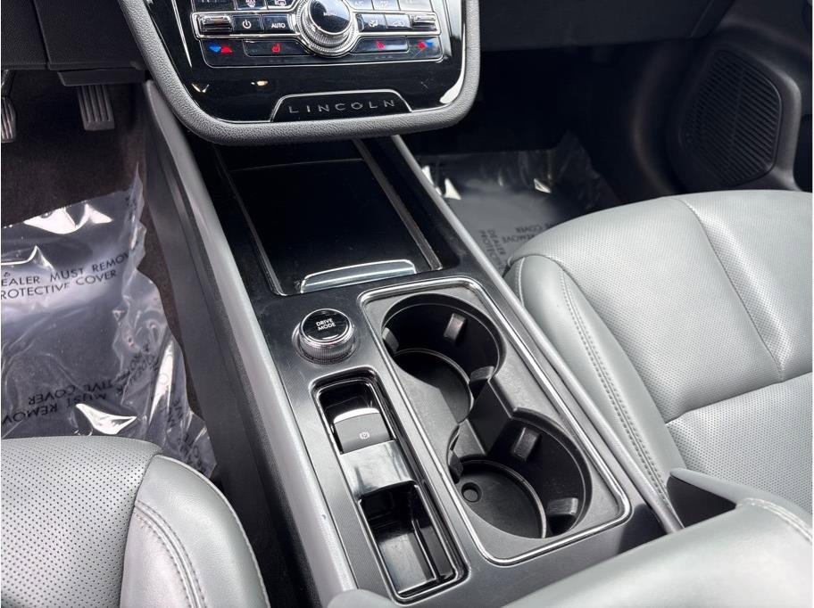 Used 2020 Lincoln Corsair Sport Utility 4D w/ Equipment Group 101A image 19