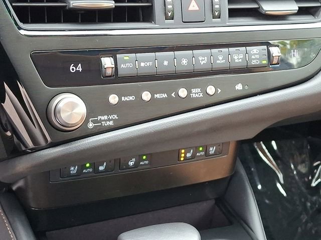 Used 2025 Lexus ES 300h w/ Premium Package image 20