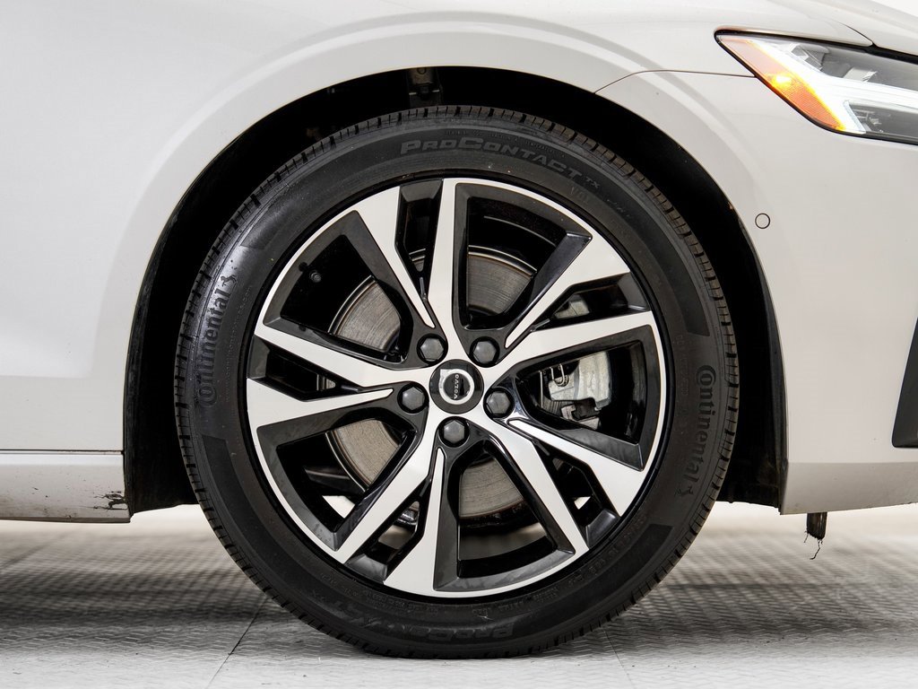 Used 2024 Volvo S60 B5 Plus image 30