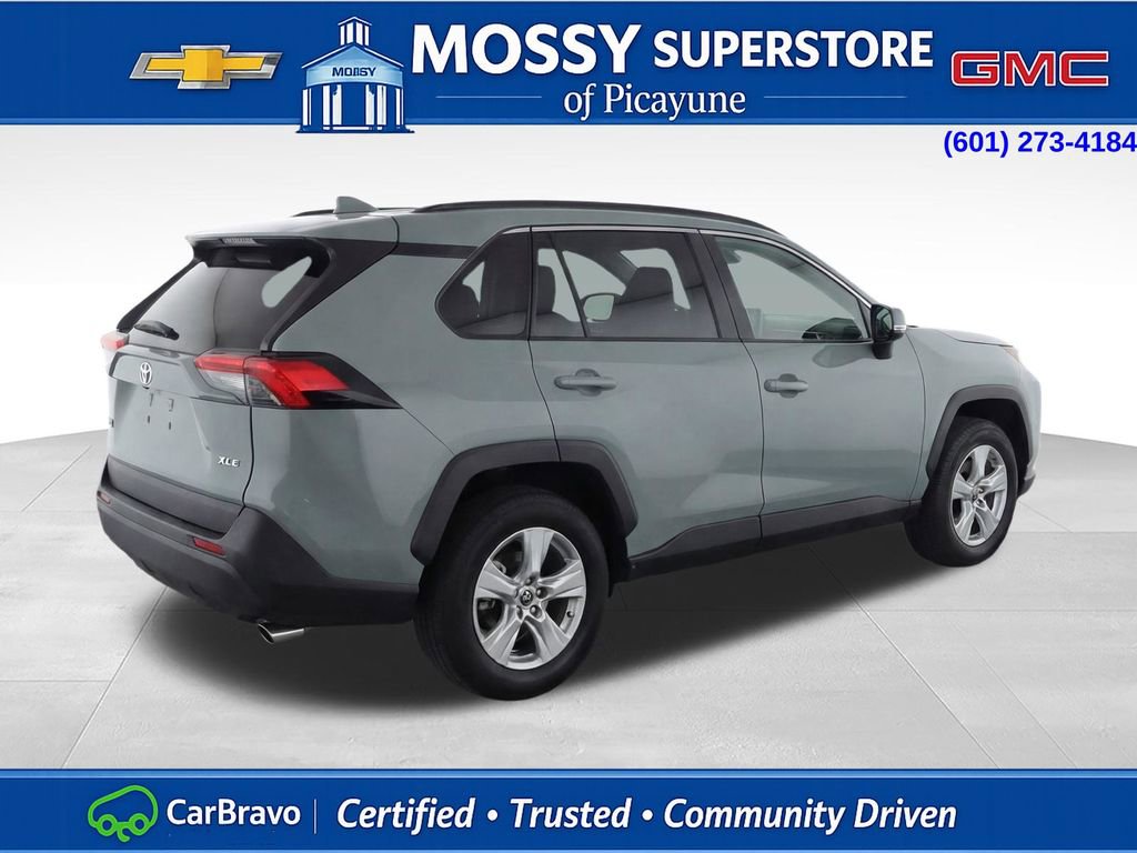 Used 2023 Toyota RAV4 XLE w/ Convenience Package FWD image 4