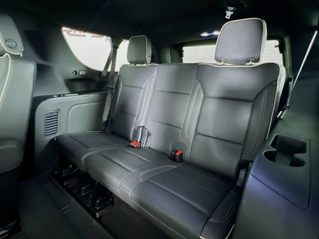 Used 2024 GMC Yukon XL SLT w/ SLT Luxury Package AWD/4WD image 35