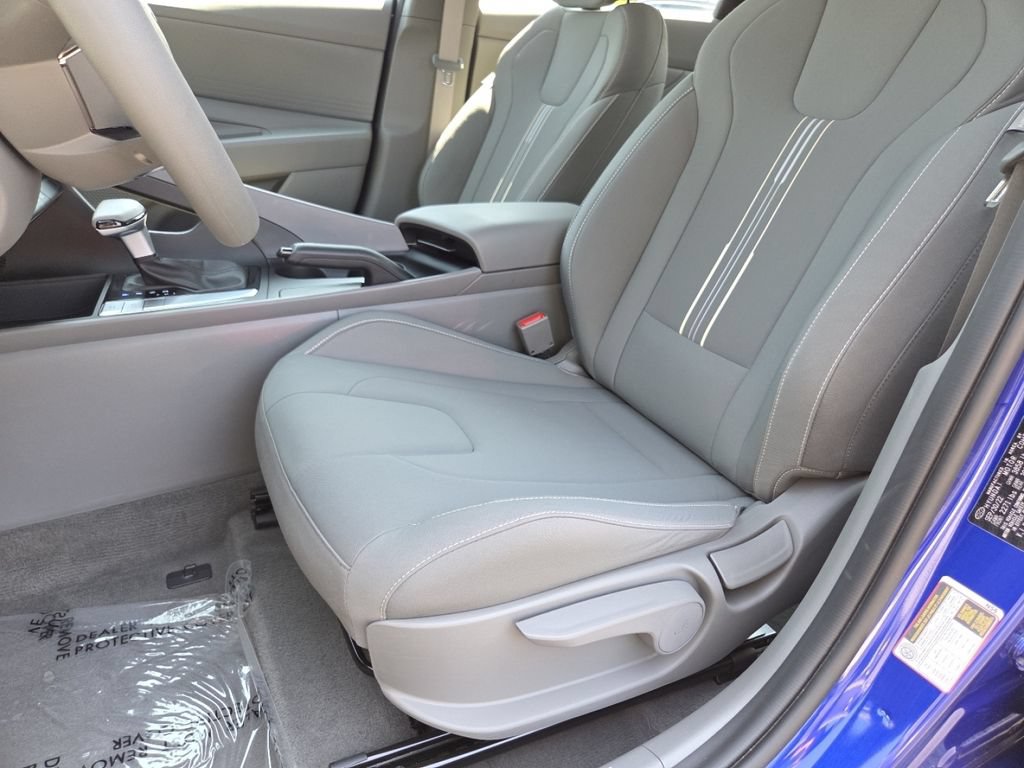 Used 2023 Hyundai Elantra SEL FWD image 27