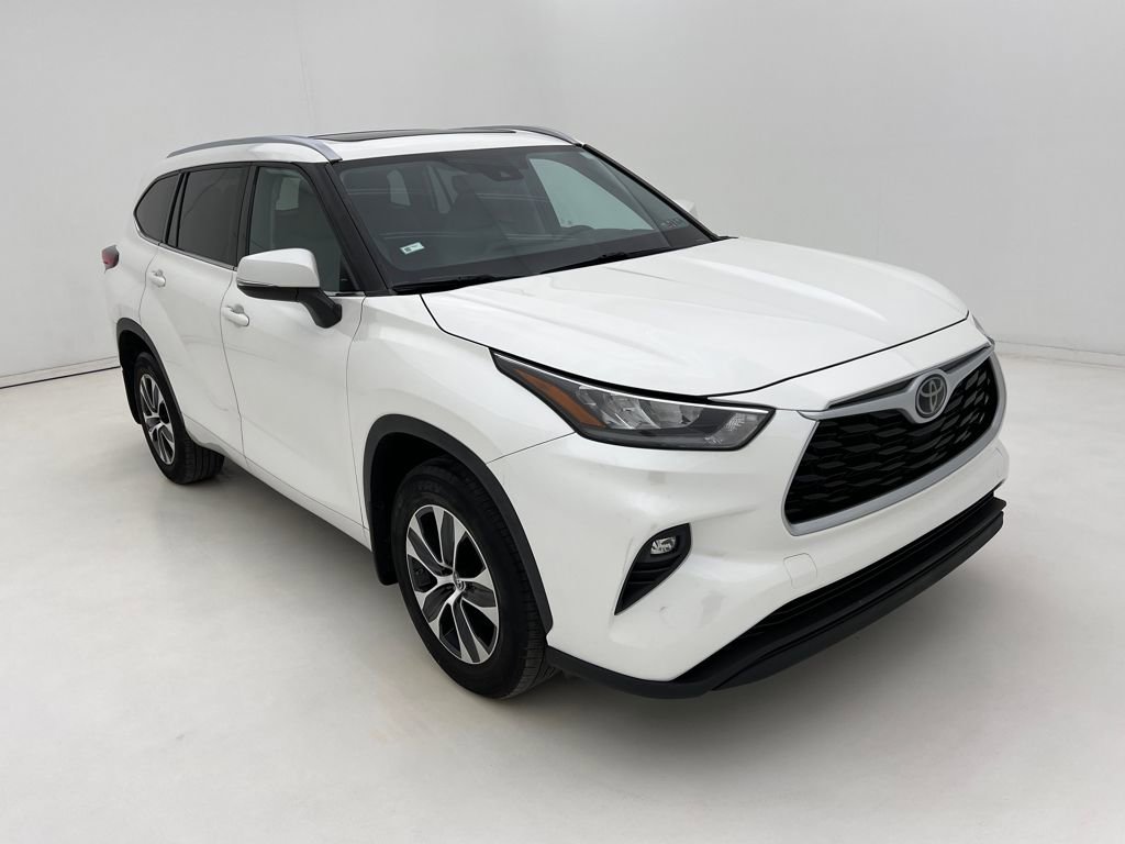 Used 2020 Toyota Highlander XLE video 2