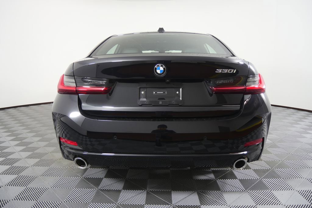 Used 2025 BMW 330i Sedan image 4