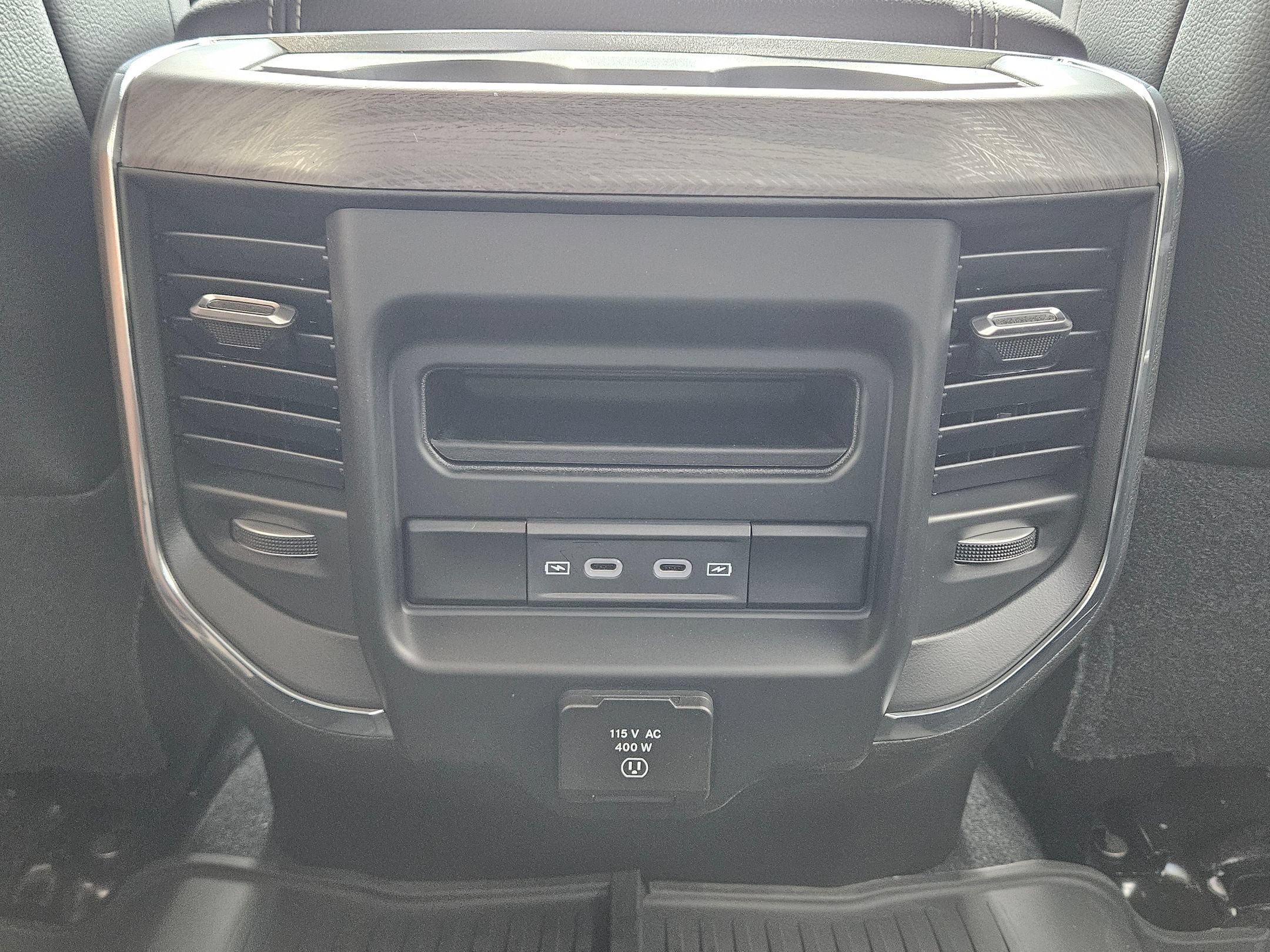 New 2026 RAM 2500 Laramie w/ Night Edition AWD/4WD image 24