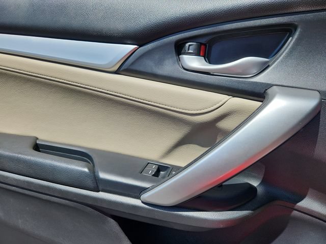 Used 2017 Honda Civic Touring image 6