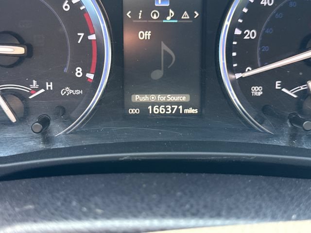 Used 2016 Toyota Highlander Limited FWD image 11