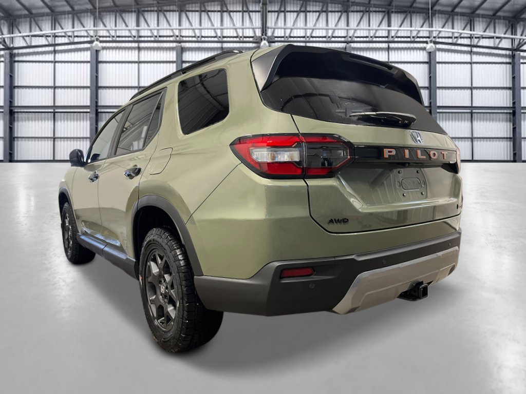 New 2026 Honda Pilot TrailSport image 3