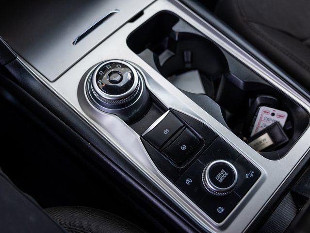Used 2021 Ford Explorer XLT image 19