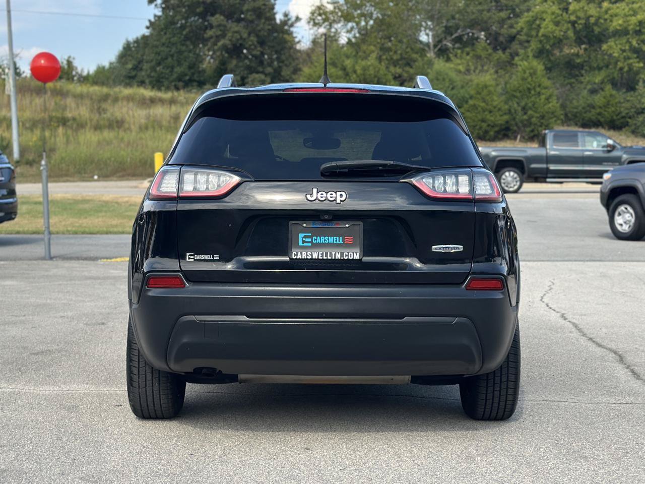 Used 2019 Jeep Cherokee Latitude Plus w/ Comfort/Convenience Group FWD image 5
