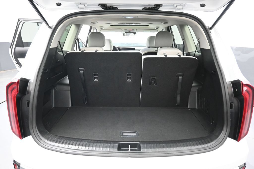 Used 2024 Kia Telluride S w/ S Sunroof Package FWD image 32