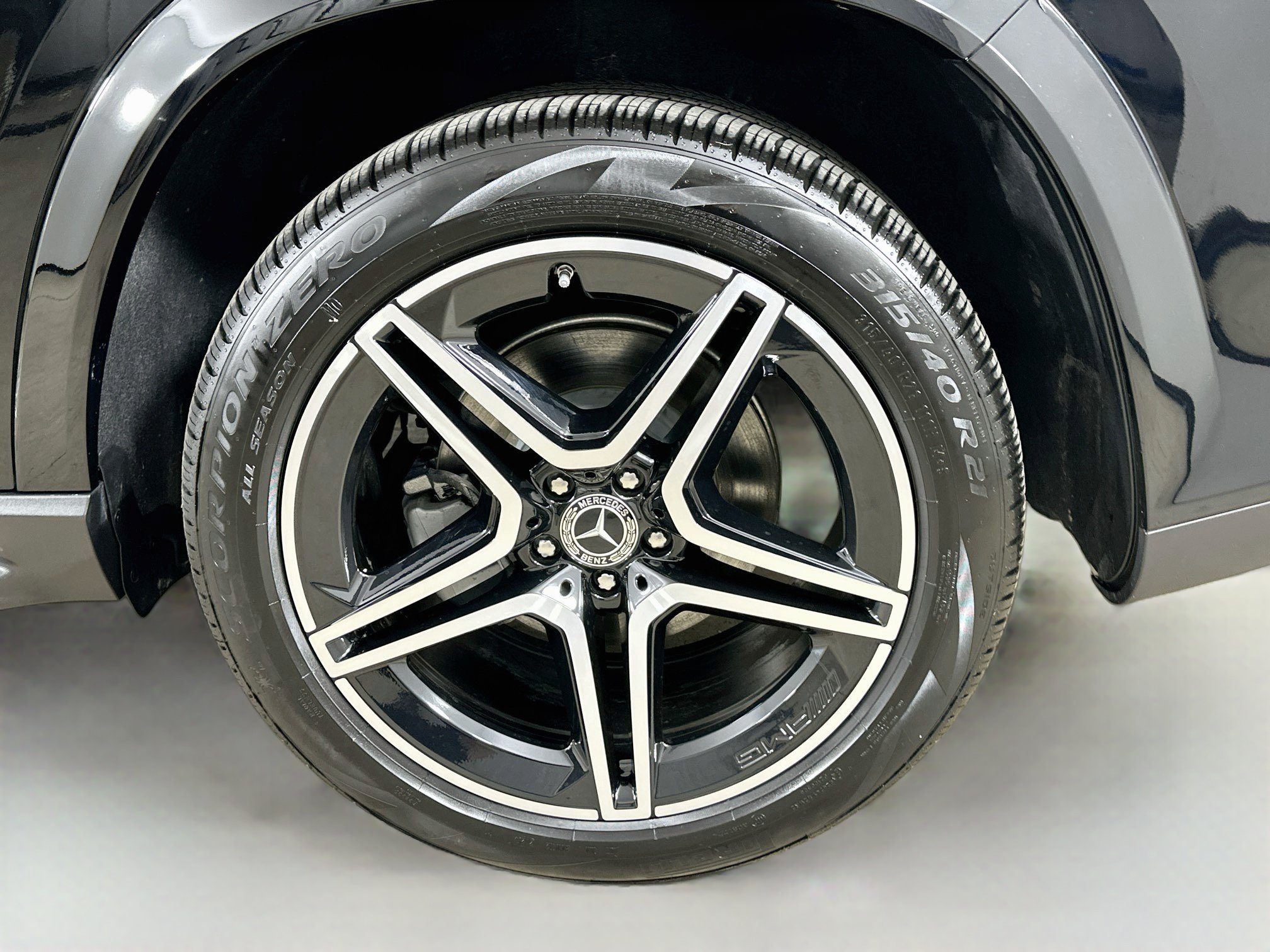 Certified 2026 Mercedes-Benz GLS 450 4MATIC image 38