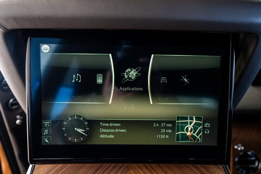 Used 2023 Rolls-Royce Cullinan w/ Cullinan Package image 65