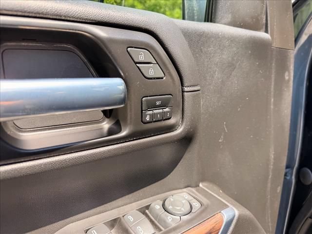 Used 2021 GMC Sierra 1500 SLT w/ SLT Premium Package AWD/4WD image 15