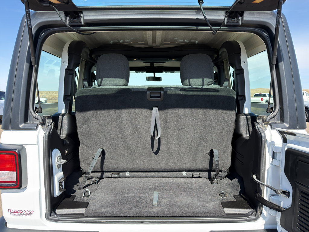 Used 2025 Jeep Wrangler Sport image 27