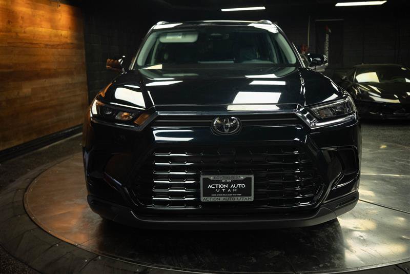 Used 2026 Toyota Grand Highlander AWD image 3