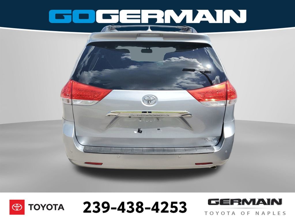 Used 2012 Toyota Sienna Limited w/ Premium Pkg image 10