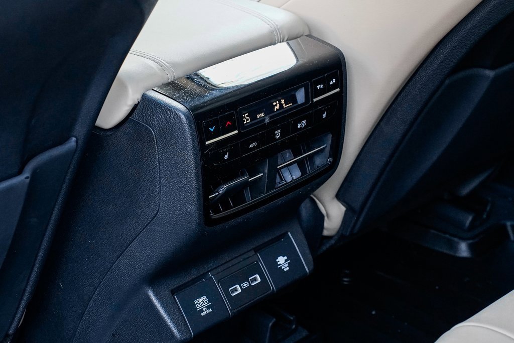 Used 2022 Acura MDX SH-AWD w/ Advance Package image 18