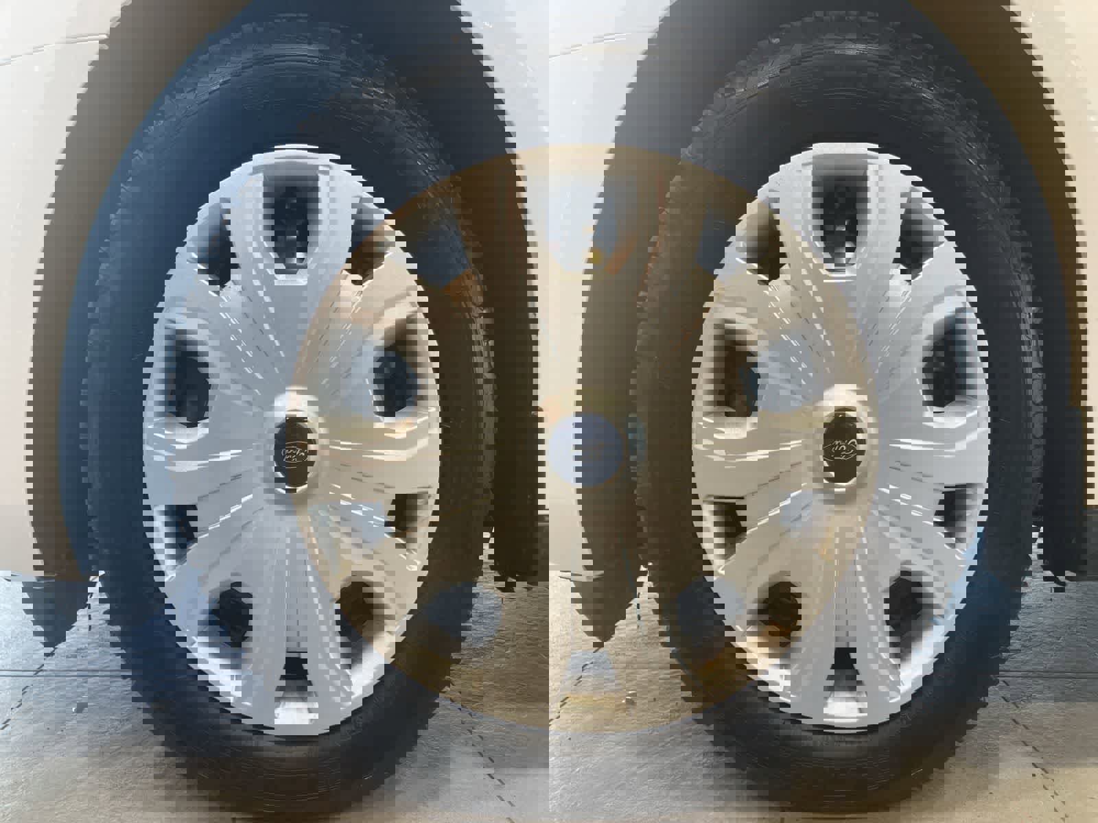 Used 2019 Ford Transit Connect XLT image 9