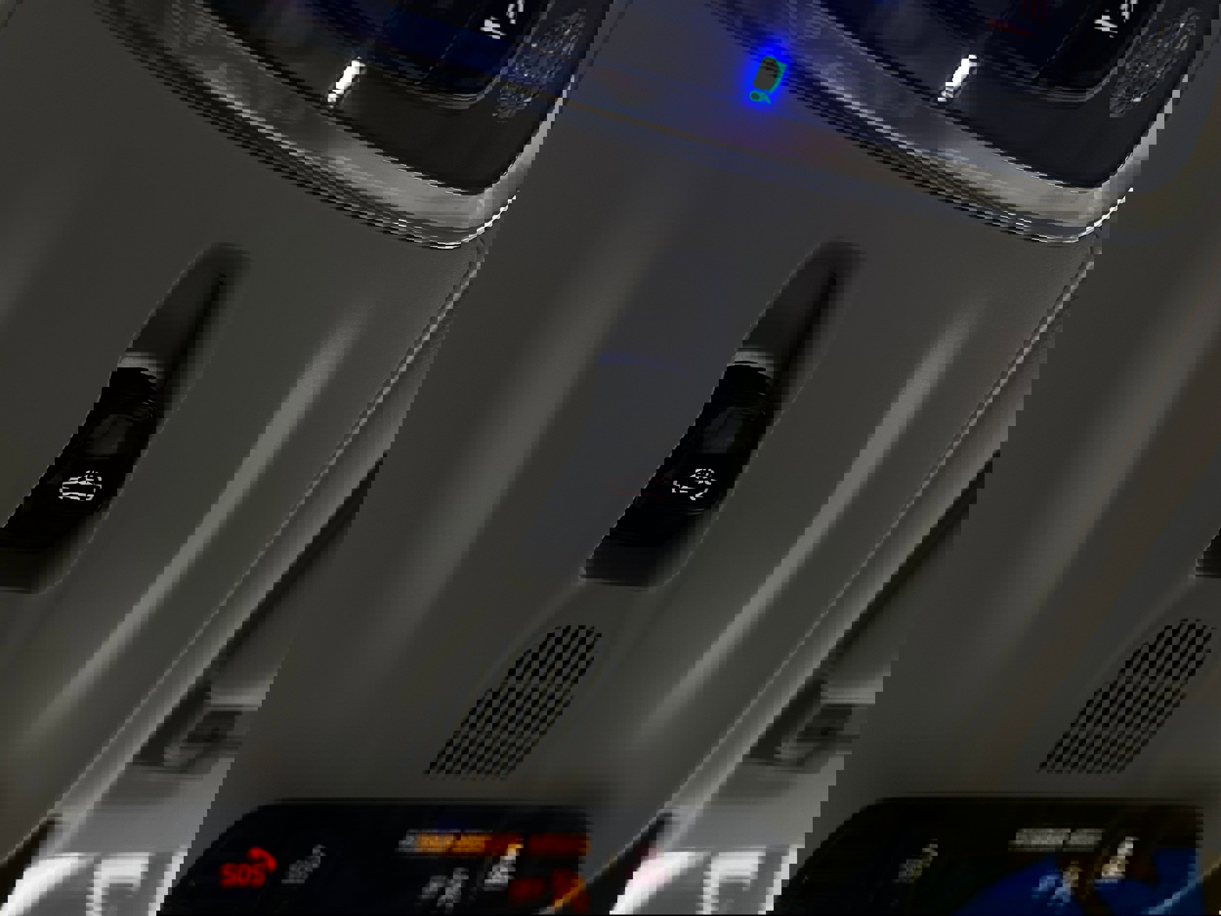 Used 2017 Volvo V90 T6 Cross Country image 26