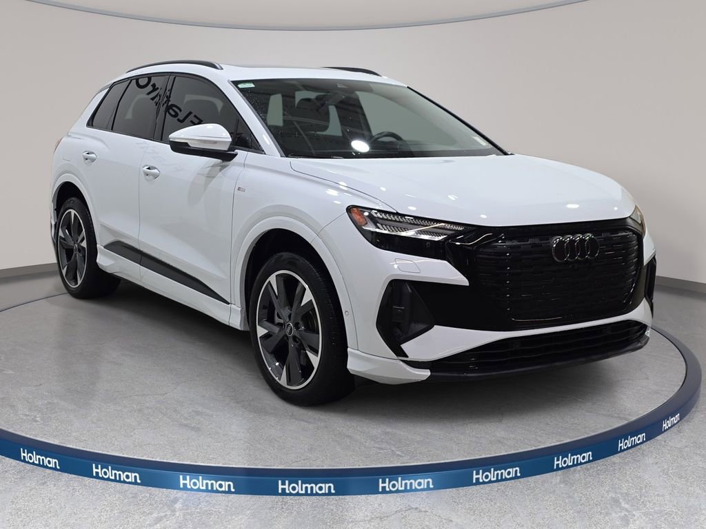 Used 2024 Audi Q4 e-tron Prestige w/ Black Optic Package image 4