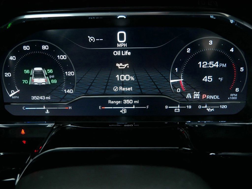 Used 2024 GMC Sierra 3500 SLT w/ SLT Premium Package image 21