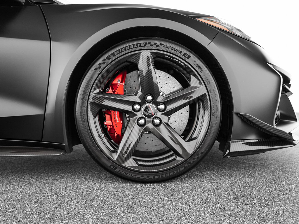 Used 2024 Chevrolet Corvette Z06 w/ Z07 Performance Package RWD image 35