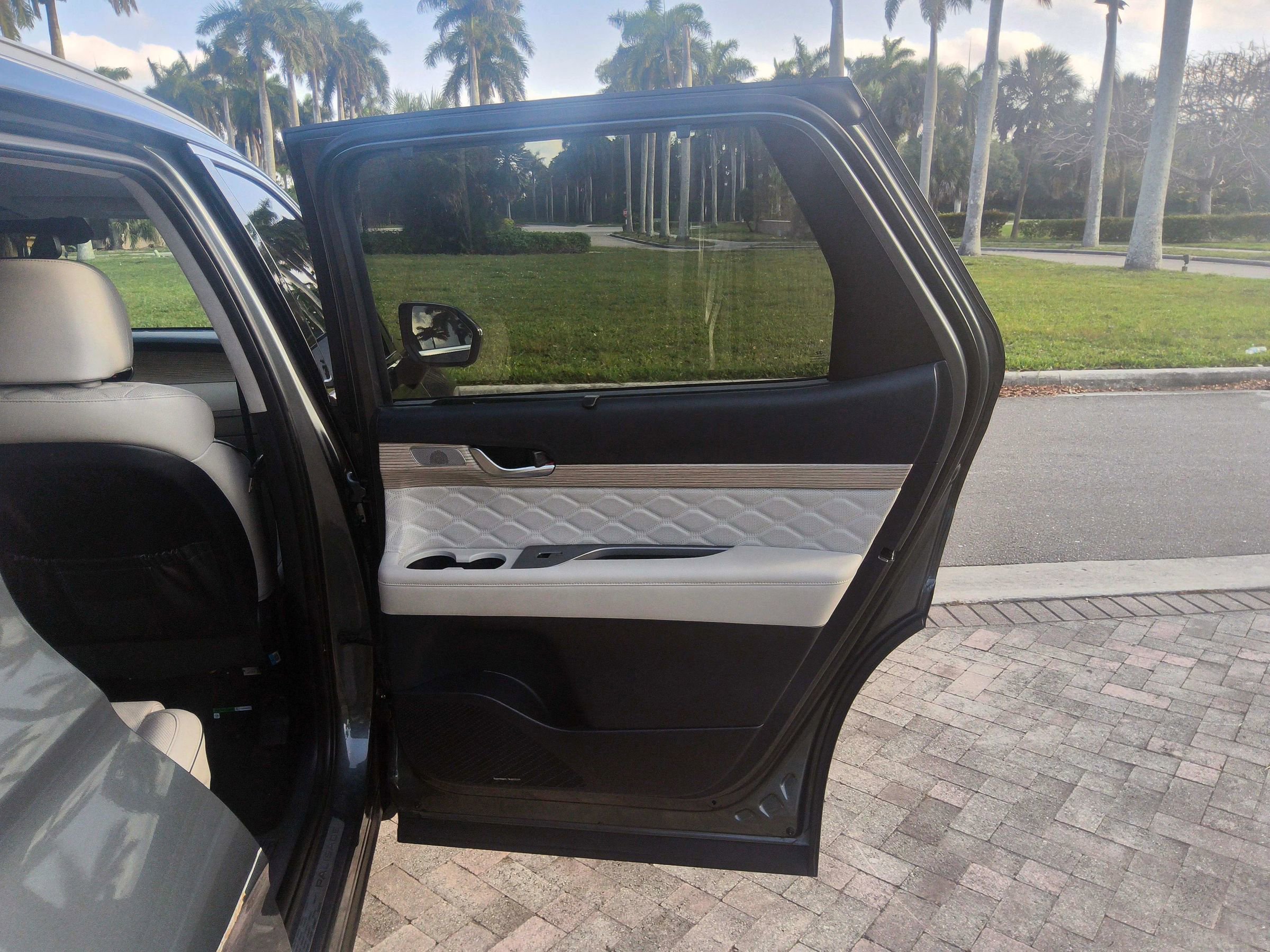 Used 2022 Hyundai Palisade Calligraphy w/ Cargo Package FWD image 38