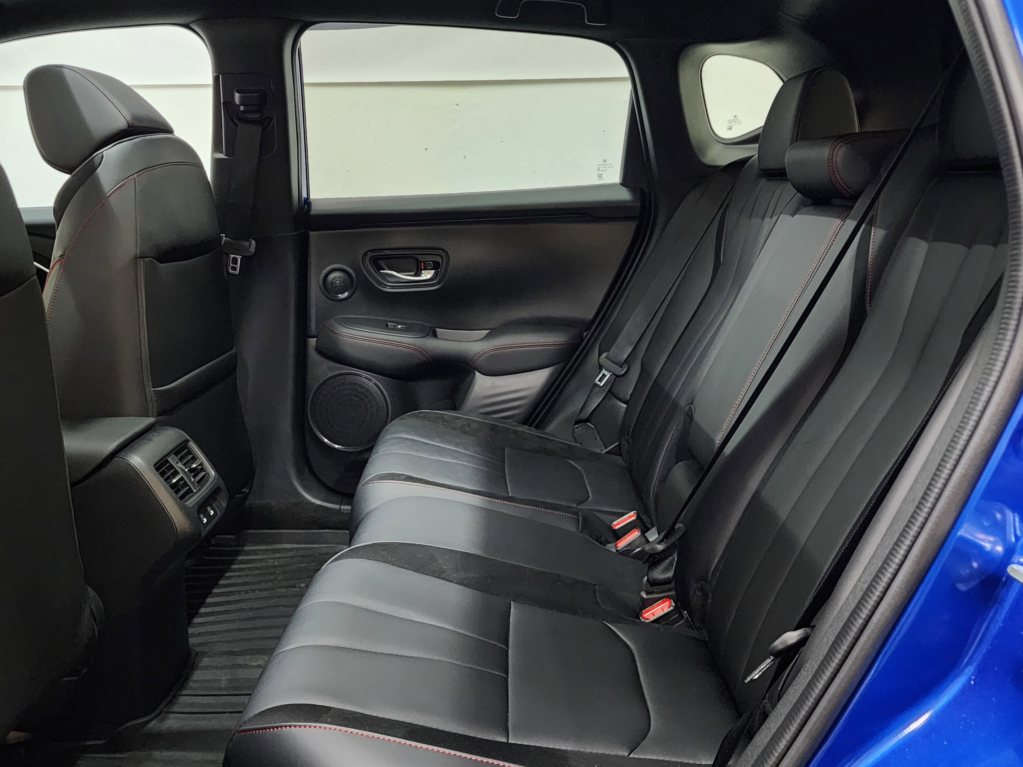 Certified 2025 Acura ADX A-Spec image 17