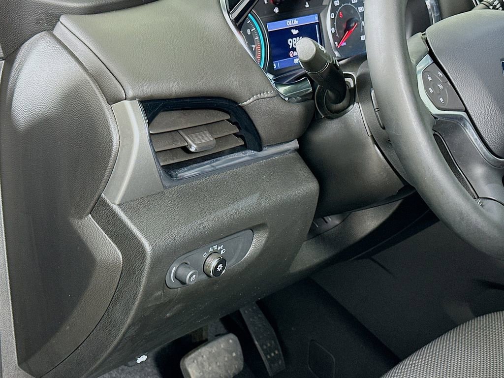 Used 2023 Chevrolet Traverse LT image 10